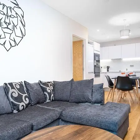 Serene Luxury 5 Star City Centre By Your Perfect Short Lets With Netflix & Fast Wifi *