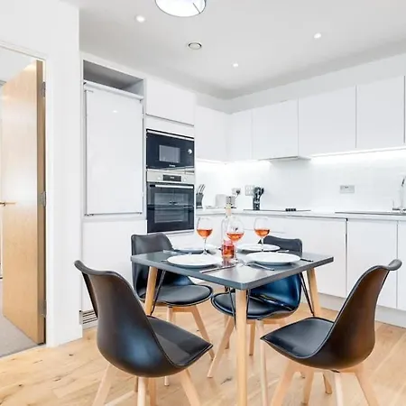 Serene Luxury 5 Star City Centre By Your Perfect Short Lets With Netflix & Fast Wifi Дом отдыха *