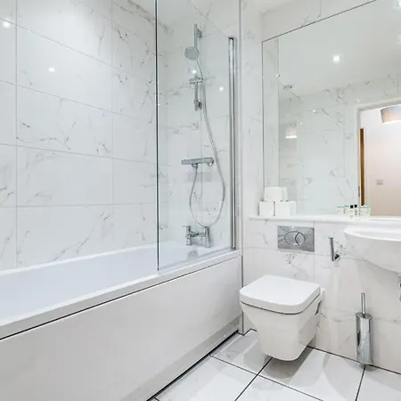 Дом отдыха Serene Luxury 5 Star City Centre By Your Perfect Short Lets With Netflix & Fast Wifi Бирмингем