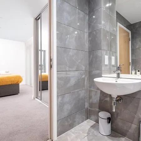 Дом отдыха Serene Luxury 5 Star City Centre By Your Perfect Short Lets With Netflix & Fast Wifi *